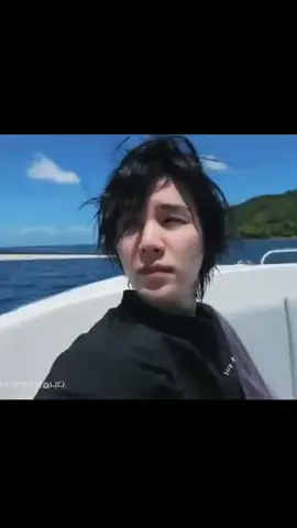 rambut basah kena angin laut meresah kan😍 #minyoongi #yoongi  #suga #bts #fyp 