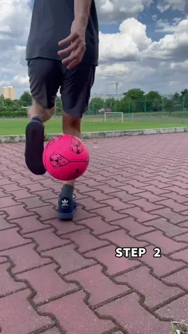 Possible to use in a game?😆🤷‍♂️ #tutorial #football #viral #Soccer #futbol #skills #footballskills #soccerskills #footballplayer #neymar #freestyle #trend 