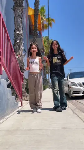 🐶 #doggydoggy #dance #sisters #fypage 