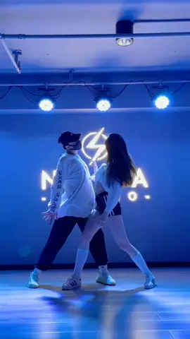 It's very hot recently, and Trouble maker dance in pairs. Believe it or not, you don't love it.# Dance # Couple Dance # Couple Dance # Wear it every day