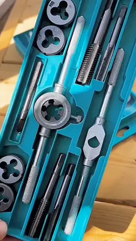 Ito ay napaka maginhawa upang maghanda ng isang hanay ng mga plato ngipin tap set tapping buckle at paglilinis ng buckle #plate ngipin pag tap set#hardware tools#magandang bagay na ibahagi