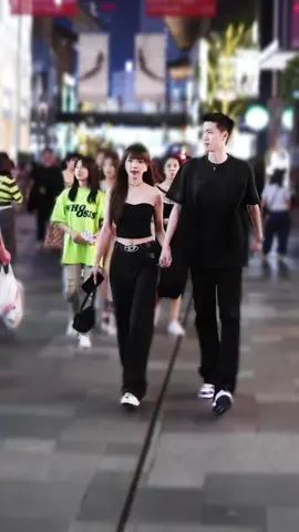 người ta có đôi có cặp bạn đã có ai chưa , kím ny dạo phố nào #daophotrungquoc #duongphotrungquoc #xuhuongtiktok #gáixinhtiktok #traixinhgaidep #douyin #trendingvideo #vba2023 