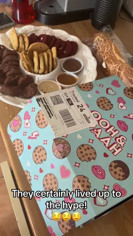 @Ooh & Aah Cookies #oohandaahcookies #cookies #viralcookies #datenighttreats #familytreats #partysnack #birthdaypresent #giftideas #mumtok 