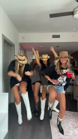 Texas about to meet nashville 🤠