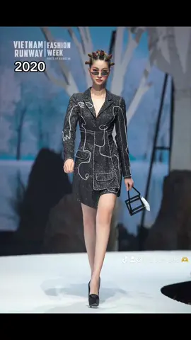 4 mùa catwalk trên sàn runway #fashionweekvietnam của #kimngantheface #hoangkimngantheface (năm2020-2023) #TheFaceVietnam #model #avifw #aquafinavietnaminternationalfashionweek 