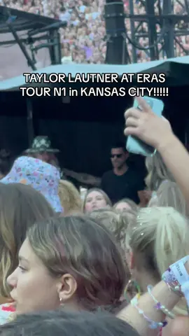 THIS IS NOT A DRILL!! #erastour #kansascity #arrowhead #taylorswift #taylorlautner #backtodecember #speaknow #speaknowtaylorsversion 