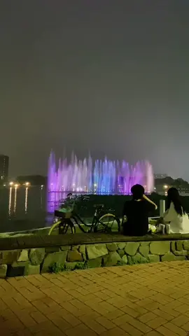 🌿 Ghi nhớ lòng tốt của người khác gọi là biết ơn. Quên đi tính xấu của người khác gọi là khoan dung. Những người có lòng biết ơn và lòng khoan dung thì cuộc sống sẽ rất hạnh phúc. Phong cảnh đẹp nhất trong cuộc đời không ở đích đến mà ở trên đường đi. Hãy để tất cả những cuộc gặp gỡ trong cuộc đời này đều trở nên tốt đẹp.