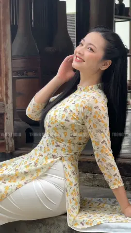 Trả lời @Minh Tiến BĐS 79   @Mê Áo Dài 🇻🇳❤️ 😳😳😳 áo dài bông nhí 🥰🇻🇳 #nghiatruongphotos #trongveostudio #aodai #aodaivietnam 