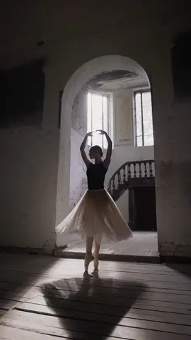A true love. #ballerina #ballet #cinematic #girldanceperformance #fyp #filmmakers 