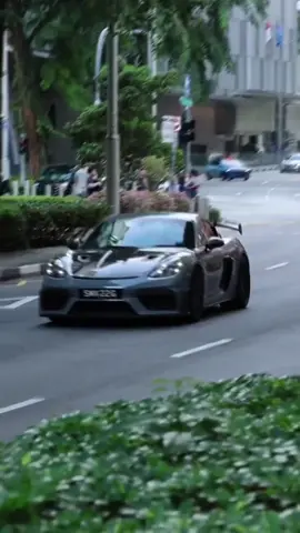 We back in Orchard Road 🔥😍 #fyp #foryou #singapore #supercars #cars #cartok #carspotting 