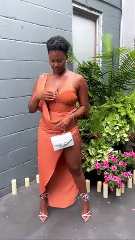 I attended the RNB @candlelight.concerts here in Orlando and they did not disappoint! The song selections were perfect (Sza, Sade, Erykah Badu, Frank Ocean, Boyz to Men, etc) and the drinks were delicious. I look forward to attending another ❤️. 