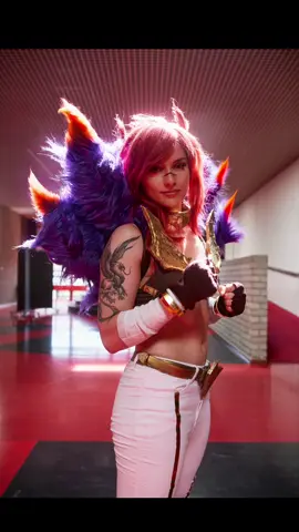 Few pictures of my female sett cosplay. I upgraded it a bit. Much respect for the photographers ❤️ #sett #setttheboss #settthebosscosplay #settcosplay #leagueoflegends #lol #lolcosplay #riotgames #femalecosplayer #genderbendercosplay 