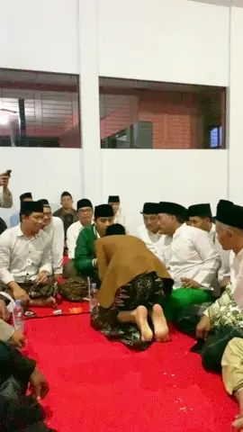 Momen Gus Iqdam bertemu dengan Gus Kautsar