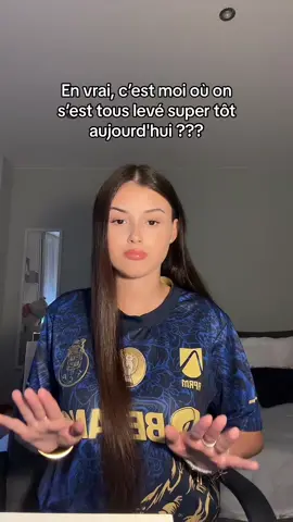 première fois à 10h j’étais déjà toute prête, toute maquillée😭😭