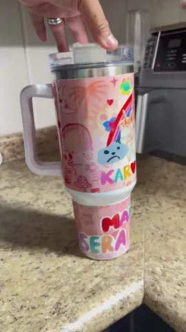 Custom 40 oz tumblers 😍😮‍💨 #customtumblers #40oztumbler #karolg #mananaserabonito #soccermoms #cheermom #foryou #fyp #crafts #SmallBusiness 