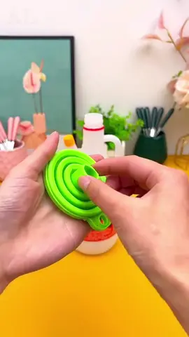 Mini Silicone Folding Funnels #fyp #household #useful #mini #tiktokshop #lifehacks 