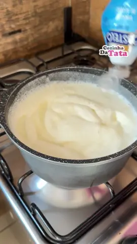 Adicionei leite no vinagre e me surpreendi com o resultado  Ingredientes: 1 litro de leite fervido  2 colheres de sopa de vinagre  3 colheres de manteiga  Modo de fazer no vídeo