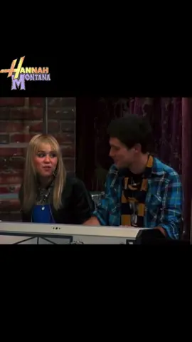 Team Jesse all the way 🎸#hannahmontana #teamjesse#mileycyrus #disney#2000s