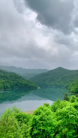Bu gözəlliyə başlıq sizdən gəlsin ##Göygöl##Gəncə##greentravel_az##اذربيجان##ganjacity##goygol🇦🇿اجمل بحيرة في اذربيجان 