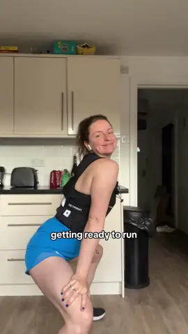 ASICS 10k 🏃🏻‍♀️🏃🏻‍♀️ Does anyone else find that it’s always the runs that you expect the least from feel the best? Hit a PB which I’m really happy with even though I went in not caring how fast I went.  Also when I say ‘murder podcast’ I mean true crime 😂😂 but thats my go to running soundtrack, something that will keep me interested and distracted from the actual running.  #asicslondon10k #Running #runtok #pscc #puresport #runlondon 