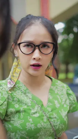 Akibat ceroboh, dosen itu jadi suamiku?! @angelialikefizzo  #fizzoid #novel #fizzoidnovel #terpaksamenikahidosenkiller 