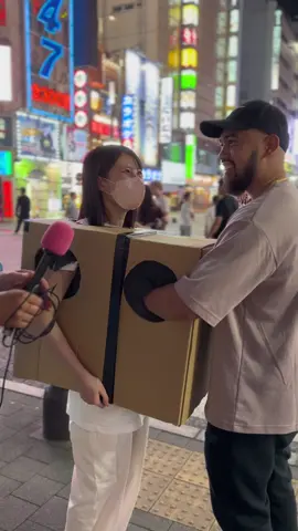 もはや世界レベル🌍🌎#令和 #スタンドアップ #箱の中身 #ダンボールの女神 #ダンボールの何？！ #新勢力 