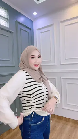 Lookny Kece Parah, ahhh pokoknya Cakeppp bgt️🤩😍 Kode : Top Rajut Import   #rajut #bajuimport #bajucewek #outfit #rajutimport #fyp #blouse #bajucewek 