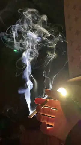tentang garpit, secangkir kopi & senyum kamu yg fana ~malam.. begitu saja cukup.