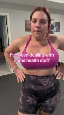 #mommyyoga #foryoupage #fyp #mombod #momtok #curvybodies #momlife #fypage #bodypositivity #momsover40 #redheadsoftiktok #stepmomsoftiktok ##fypage #strongasamother #yoga52 