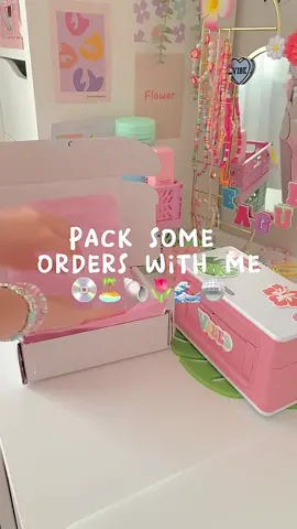 Tysm for ordering!💕Better video tmr!🫶🏻 #pack #some #orders #withme #packingorders #fyp #SmallBusiness #preppy #jewelry #viral #Love 