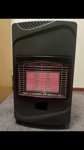 Here’s how to connect your LPG roll-about heater… #SAMA28 #foryourpage #loadsheddinginsouthafrica #fypシ #TikTokHau #SouthAfrica #lpgsafety #LPGSA 