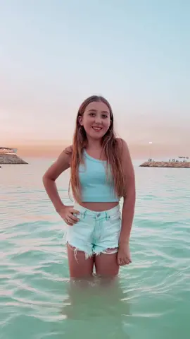your 3rd @ has to do this w u 🩵🙌 #beach #ayiahsoufi #preppyvsco #preppy #viral #fypシ #foryou #fyp 