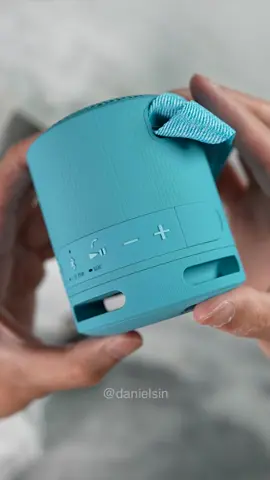 The XB100 Compact Bluetooth® Wireless Speaker doesn't just look good, it sounds even better. Just ask @danielsinfilms , he knows what's up. Want a chance to be featured? Tag us! #SonyCommunity  #SonySpeaker #tiktokmademebuyit #speaker  #compact #travel #onthego