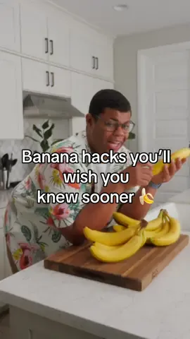 From splitting your banana evenly to turning it ripe in minutes, here are some banana hacks you’re going to want to save! 🍌 #banana #tropicalfruit #fyp #problemsolvedd 
