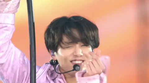 Euphoria 🎶 2019 BTS Speak Yourself London #방탄소년단 #bts #bangtan #btsarmy #rm #jin #suga #jhope #jimin #taehyung #jungkook #fyp all credits goes to the rightful owners. 