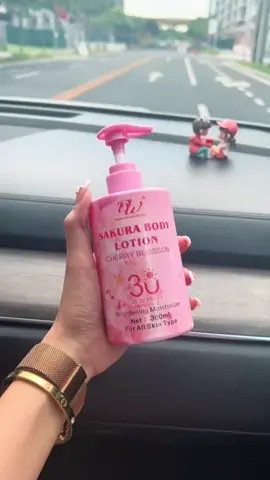 DW Sakura body lotion😍😍😍 #dwsakuralotion #dwsakurabodylotion #dwsakura 