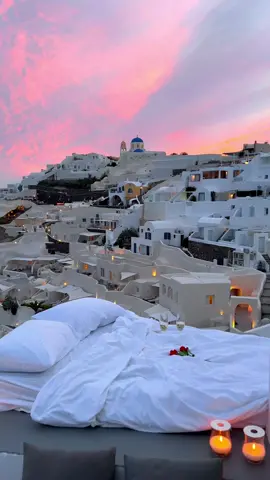 Imagine waking up here✨ 