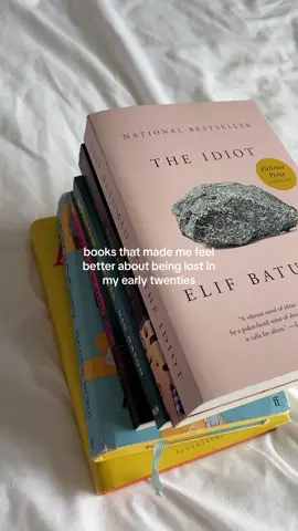 the post-uni disorientation has hit me like a ton of bricks #fyp #BookTok #books #bookworm #reader #bookish #book #bookclub #booktoker #fleabag #normalpeople #reading #bookrecommendations #uni #postgrad #postgraddiaries 