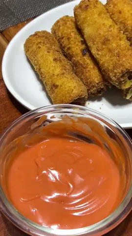 here’s some snack idea for u. #breadroll #snack #snacks #hotdog #breadrolls #snackideas #cooking #food #fyp #foryou 
