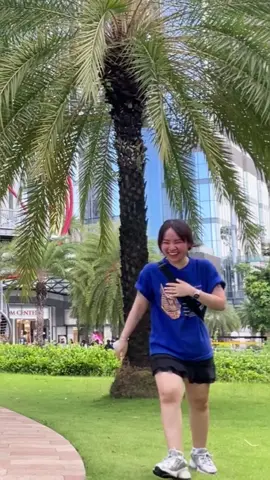 Thấy cái anh này ngồi quay là nghi nghi rồi :))))