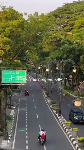 Morning walk in dago bandung🍃🌲🌼 #bandung #bandungvibes #dago #dagobandung #morningwalk #fyp #flks #xyzbca 