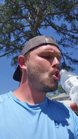 my BLUE COLLAR brothers can relate #chug #water #itshot #boiling #bluecollar #bluecollarboys #bluecollarlife #bottledwater #fyp 
