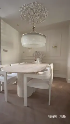 #Home #homedecor #travertine #travertinetable #homeinspo #decoration #beige #eicholtz #area8 #diningtable #marmer #diningroom #diningroomdecor #beigecolors #lightroom #chairs #diningchairs #japandi #japandistyle #marmer #travertinetable #gold #housetour #housinspo #design #homedesignideas #homedecor 
