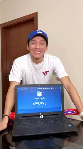 ¡Gracias por tanto!🧢🤍 ¿Qué le gustaría que les regale?🎁