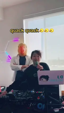 What the 🐥? 😁 #tiktokliveus #guestdjs #guestdj #djwuwu #djlife 