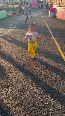 My pretty girl doing her “model walk” 😂🤍 #toddlertok #toddlersoftiktok #toddlerlife #fyp #foryoupage #foryou #foryou #funnykids #funnyvideos #kidsbelike #viral #girldad #prettygirlswalk #girldadtiktok #prettygirlchallenge 