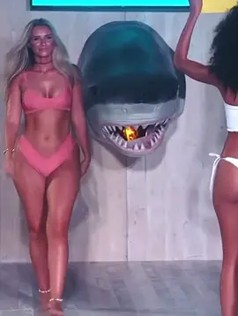 ISHINE365 Swimwear 2019 Runway Show #Summer girl #Lovemodel wear vibes life 