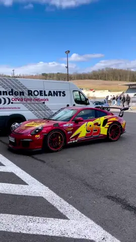 Lightning McQueen in real life!🔥 #porsche #992 #991 #gt3 #porsche911 #foryou #fypシ #foryoupage #pourtoi #parati #viral #car #supercar #carsoftiktok 