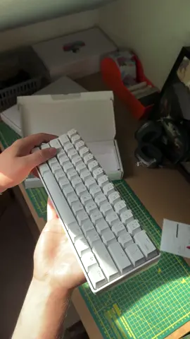 Click Click Click, small pscking order of some keycaps and a keybaord :D  #SmallBusiness #customkeyboards #pc #smallbusinesscheck #desksetup #CK #deskpad #deskpad 