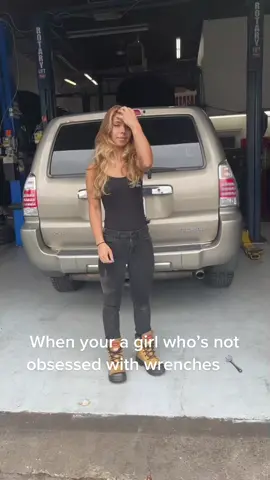 This was 1 year ago and i am still obsessed with wrenches.🤷‍♀️#fyp #foryoupage #tools #wrenches #mechanic #obsessed #femalemechanic #apprentice #cars #cargirl #mechaniclife #chakademusandpliers 